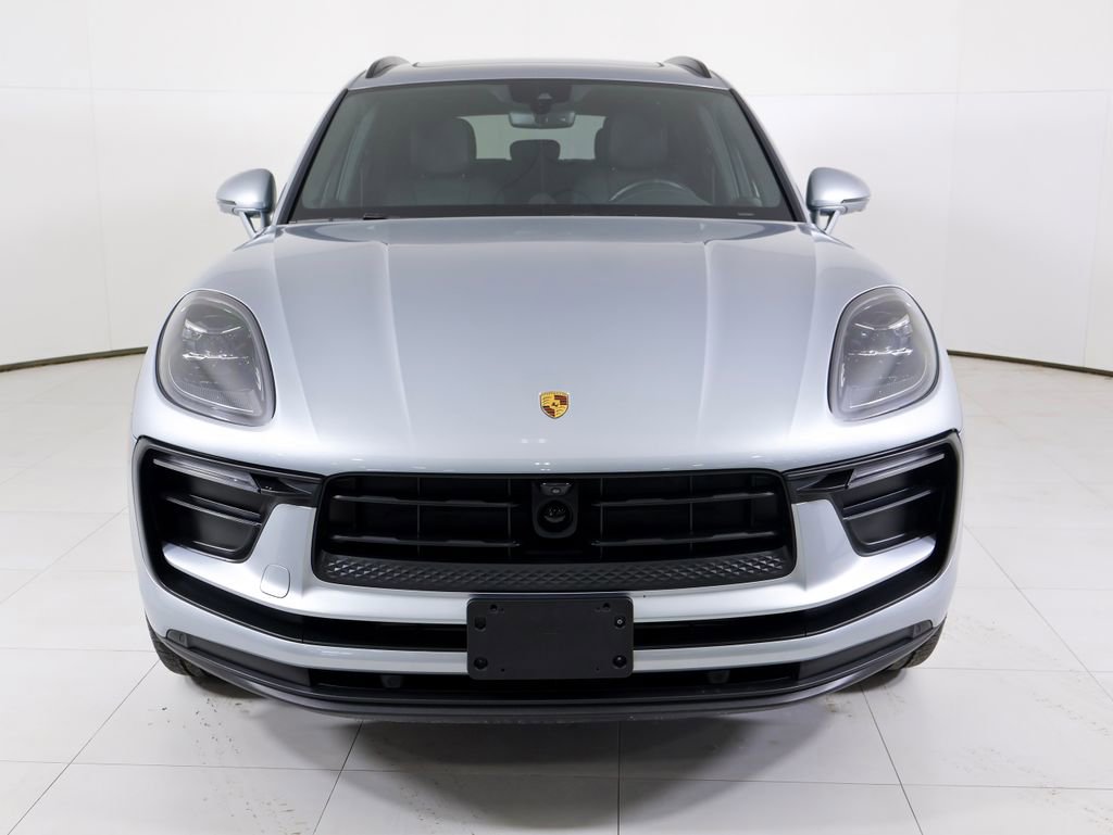 Certified 2024 Porsche Macan w/ Premium Plus Package image 41