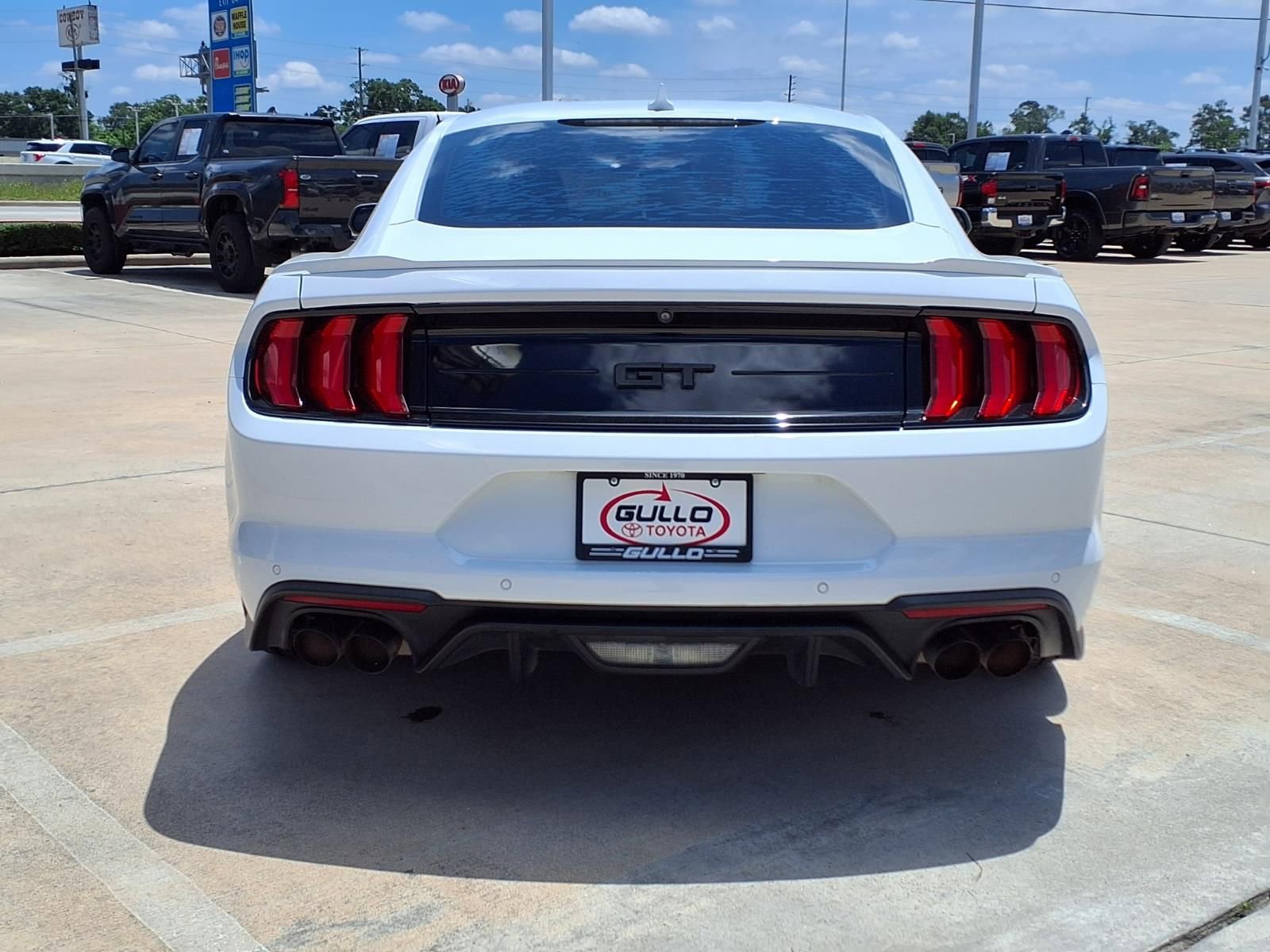 Used 2022 Ford Mustang GT Premium RWD image 7