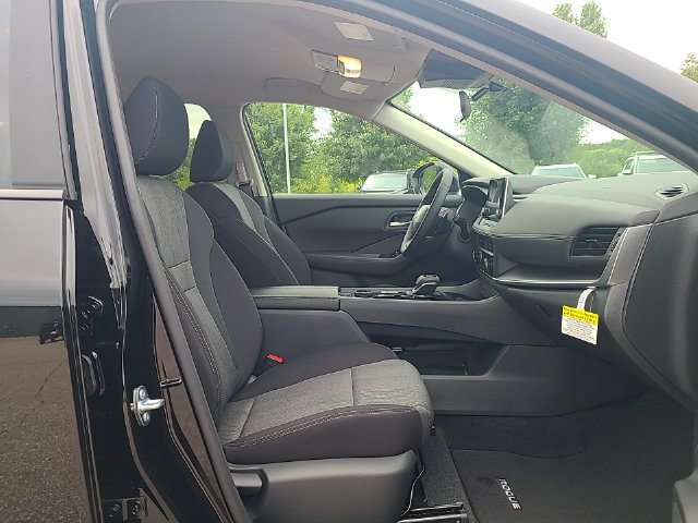 New 2026 Nissan Rogue SV AWD/4WD image 24
