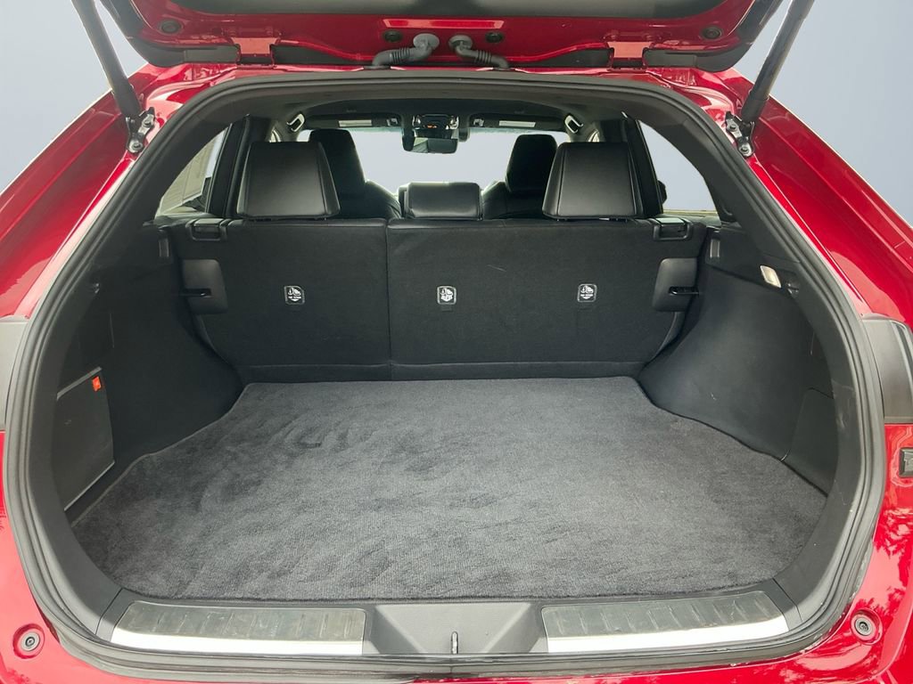 Used 2024 Toyota Venza Limited image 17