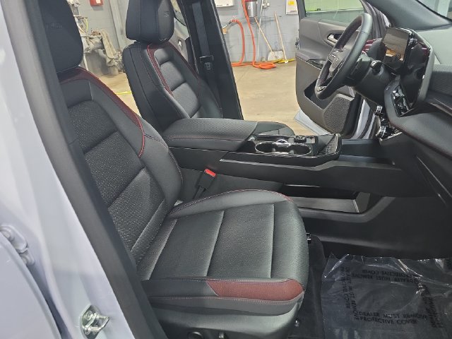 New 2026 Chevrolet Equinox RS w/ Convenience Package III FWD image 13