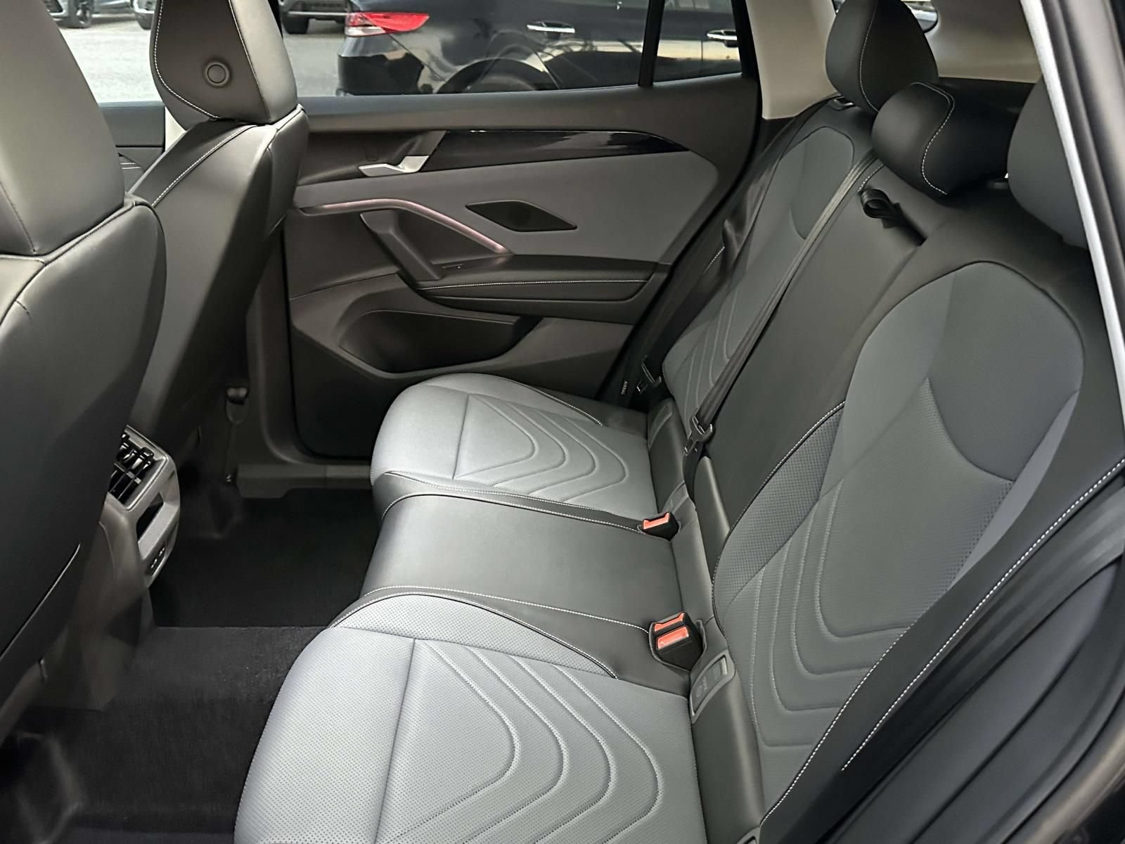 New 2026 Volkswagen Tiguan SE AWD/4WD image 13