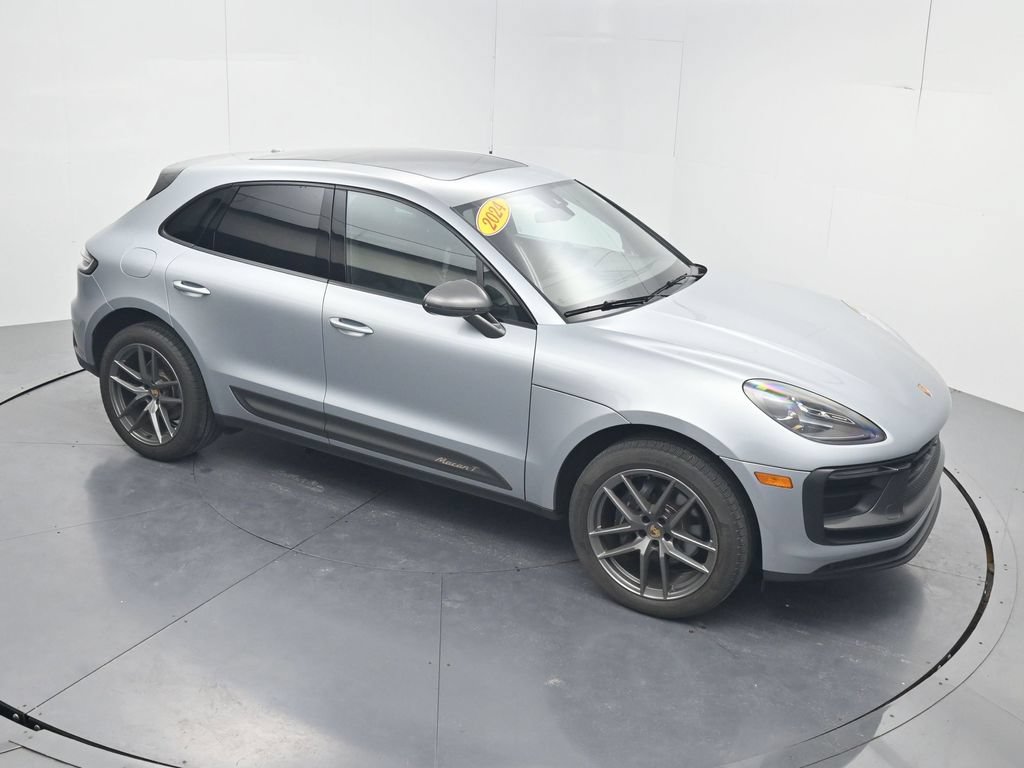 Used 2024 Porsche Macan Turbo AWD/4WD image 48
