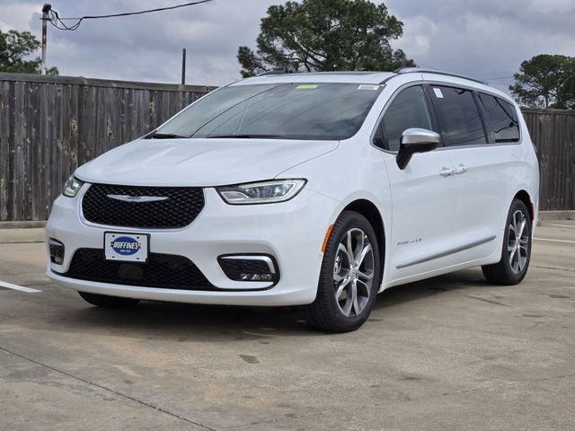 New 2026 Chrysler Pacifica Pinnacle FWD image 2