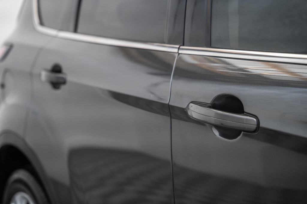 Used 2018 Ford Escape SEL FWD image 16