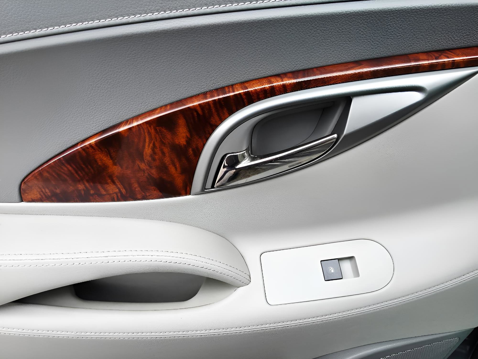 Used 2013 Buick LaCrosse Leather w/ Driver Confidence Package FWD image 19
