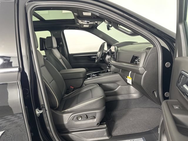 New 2026 Chevrolet Suburban Premier AWD/4WD image 29