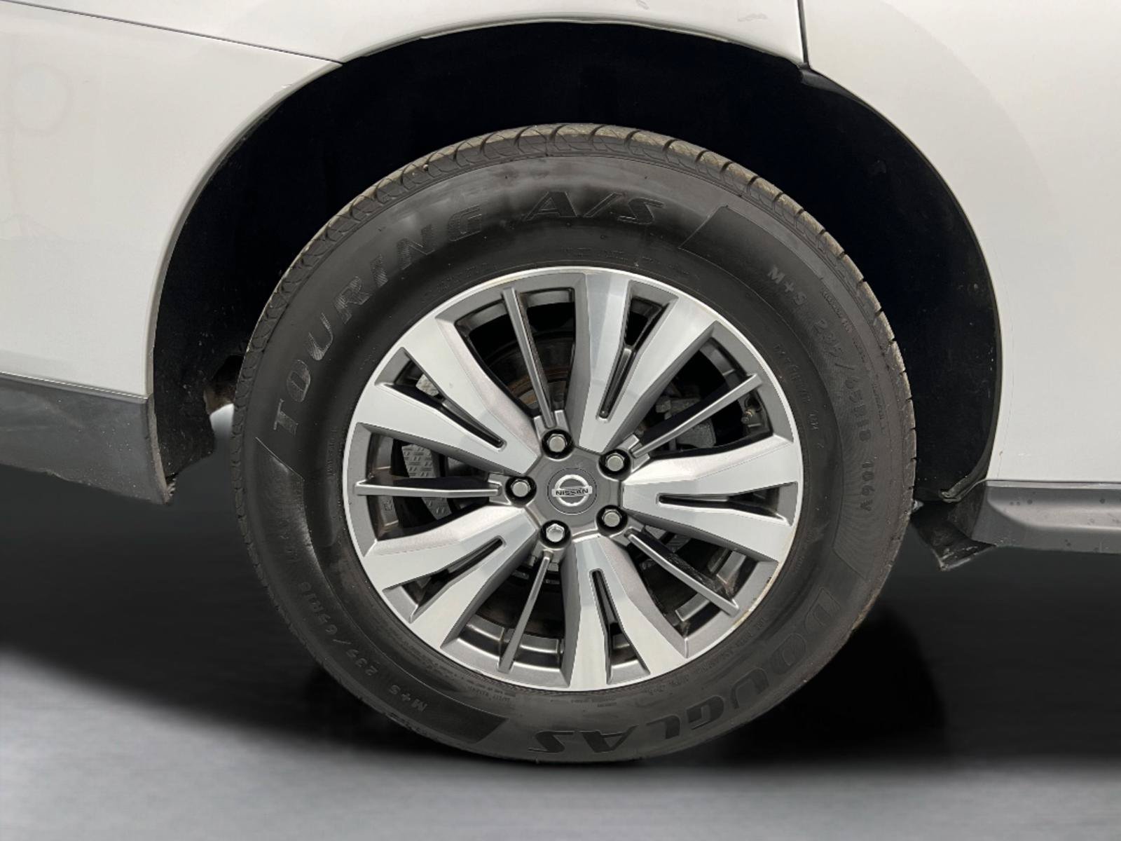 Used 2019 Nissan Pathfinder SL AWD/4WD image 11