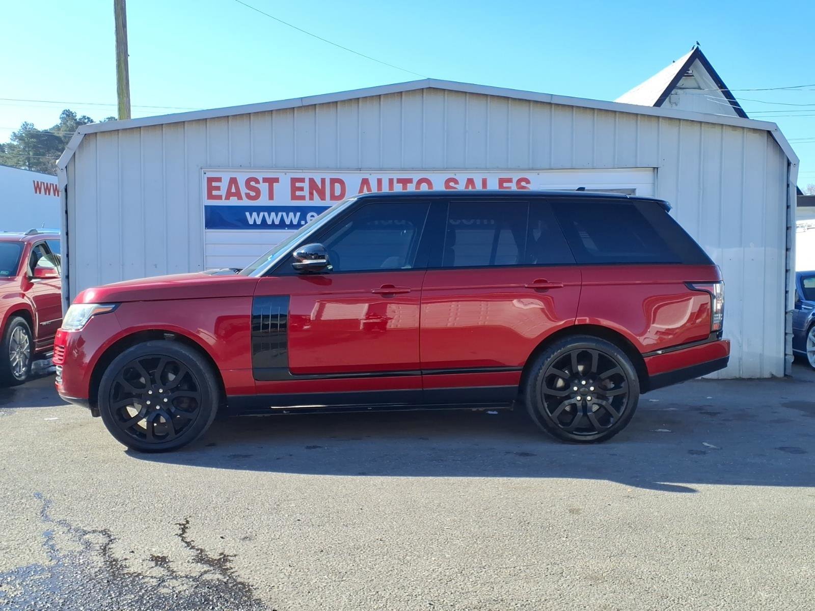 Used 2015 Land Rover Range Rover HSE image 2