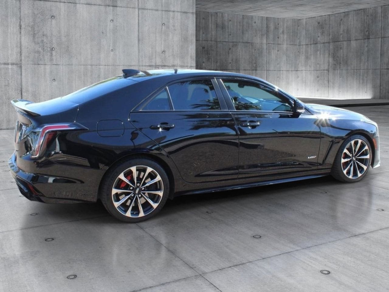 Used 2022 Cadillac CT4 V Blackwing w/ Driver Assist Package RWD image 5