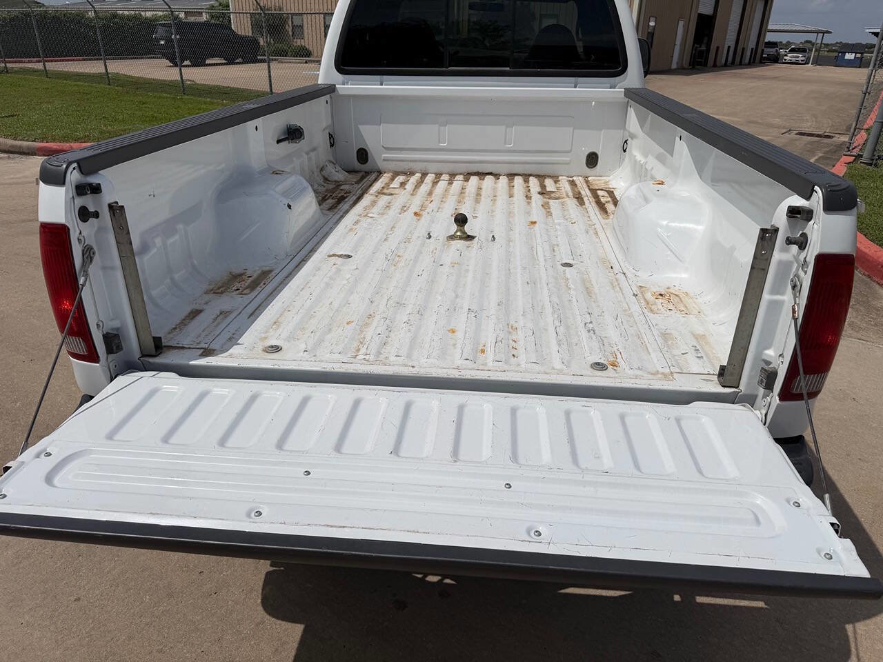 Used 2000 Ford F250 Lariat image 8