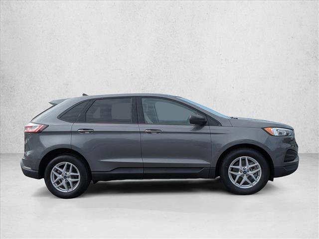 Used 2021 Ford Edge SE image 9