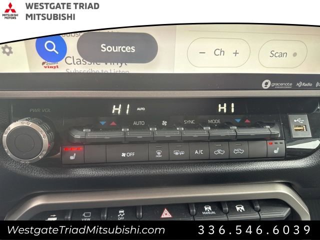 Used 2022 Toyota Tundra SR5 w/ Advanced Technology Package image 21