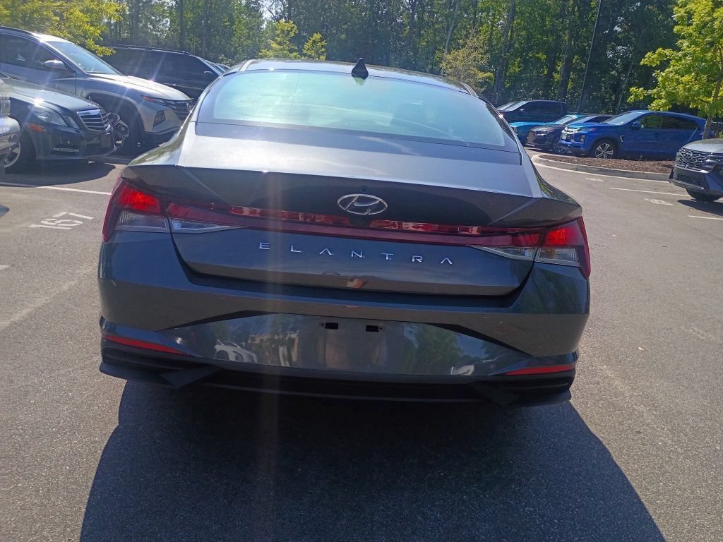 Used 2021 Hyundai Elantra SEL FWD image 4