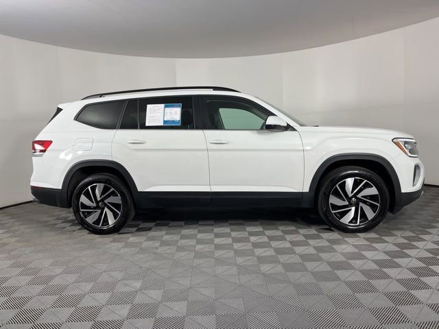 Used 2025 Volkswagen Atlas SE image 11