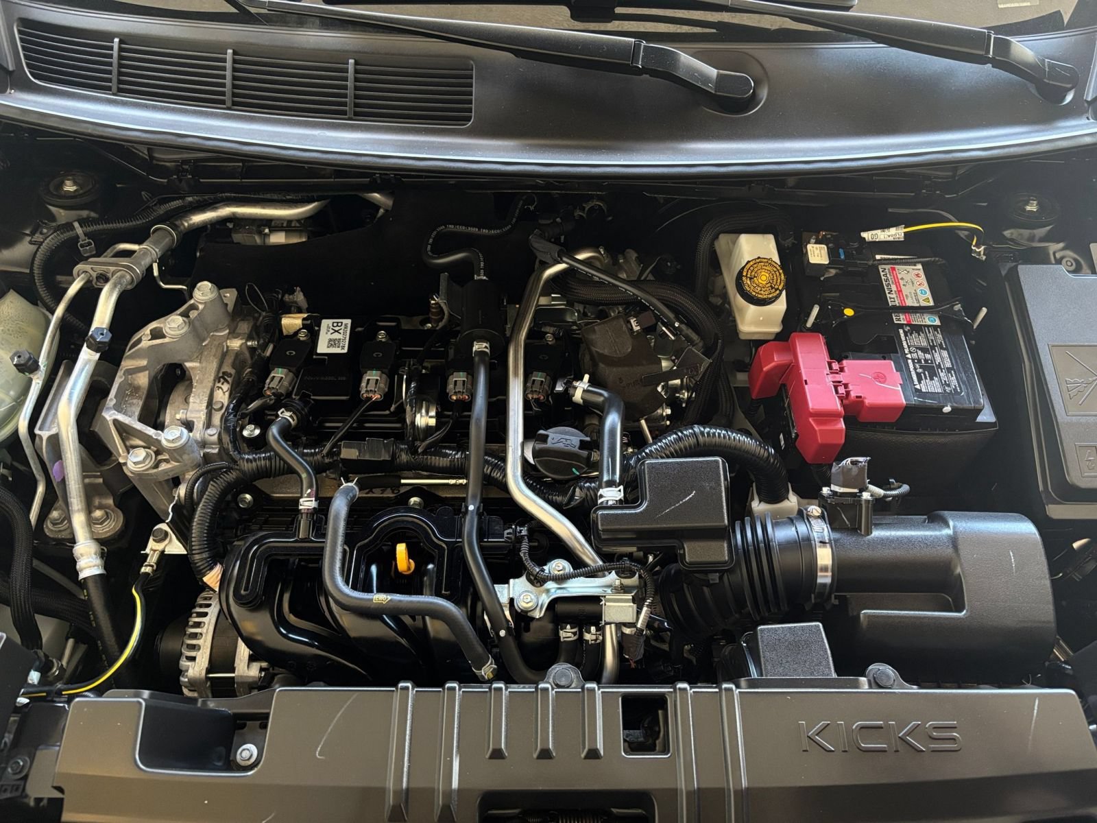 Used 2026 Nissan Kicks SR AWD/4WD image 32