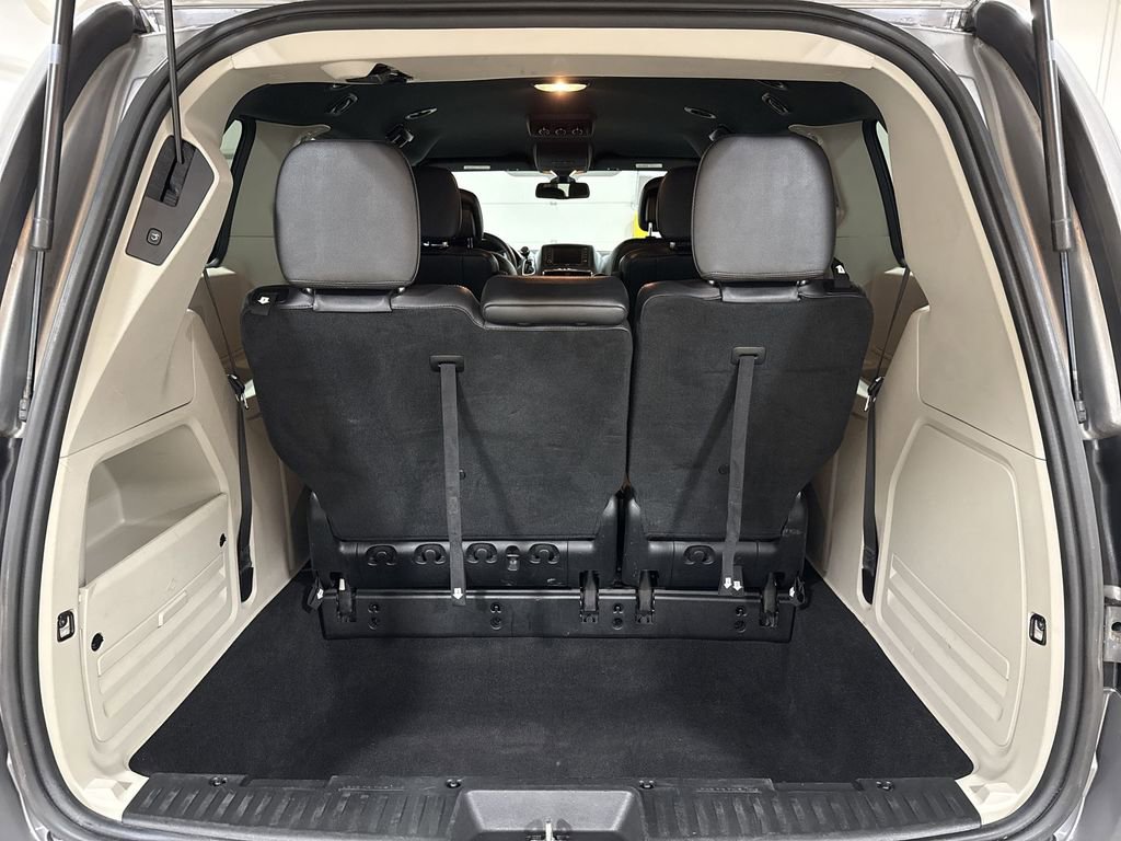 Used 2019 Dodge Grand Caravan SXT FWD image 24