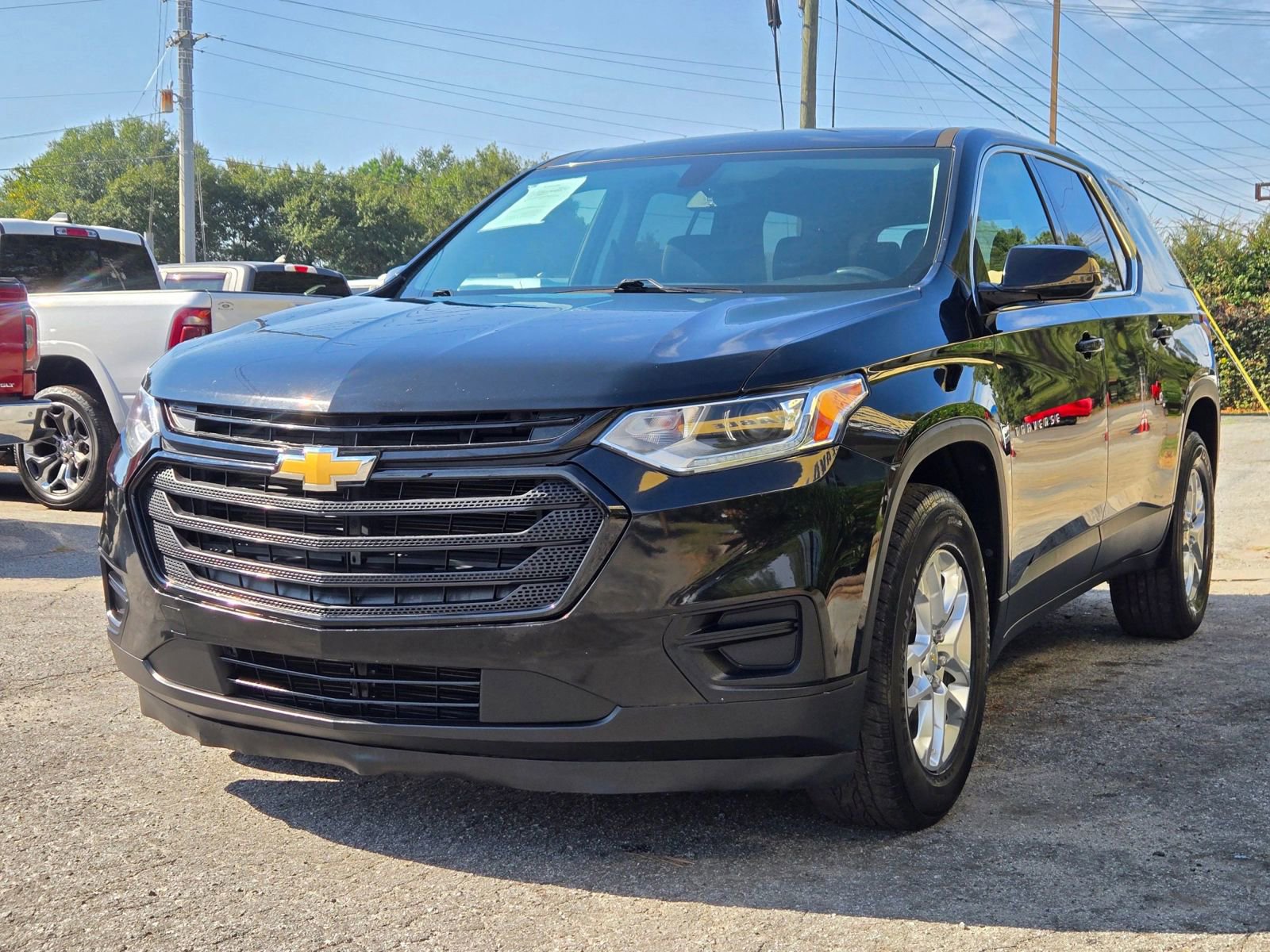 Used 2019 Chevrolet Traverse LS image 3