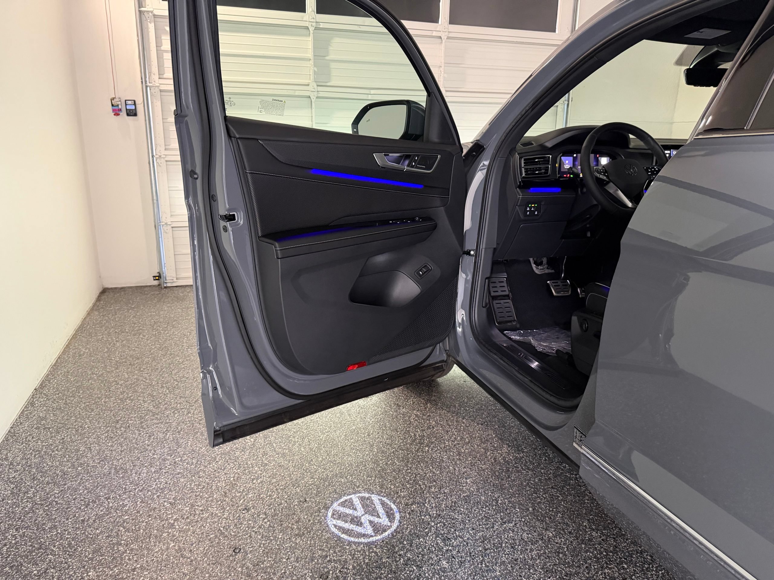 New 2026 Volkswagen Atlas Cross Sport SEL Premium R-Line AWD/4WD image 56