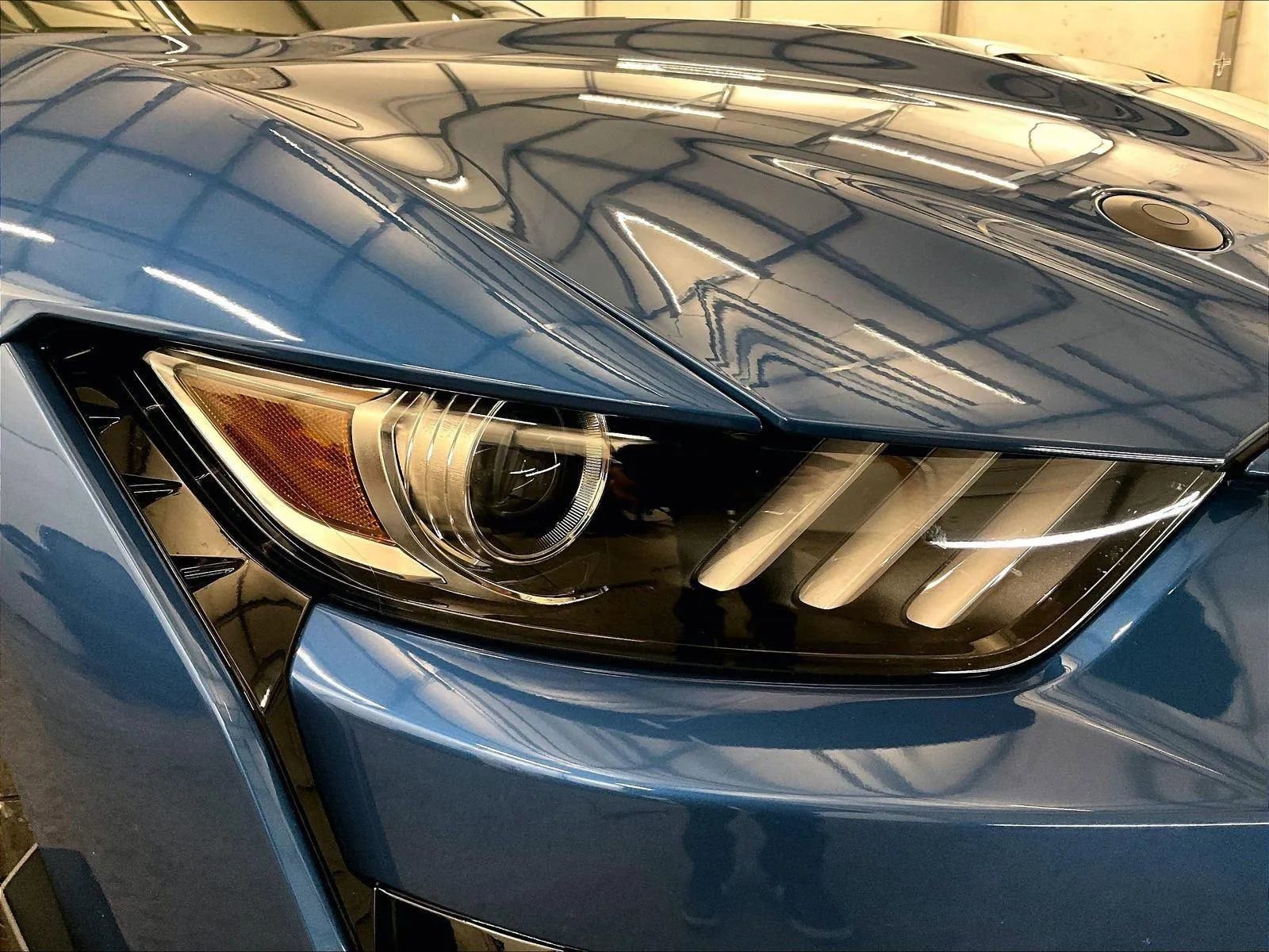 Used 2020 Ford Mustang Shelby GT500 w/ Carbon Fiber Track Pack RWD image 25