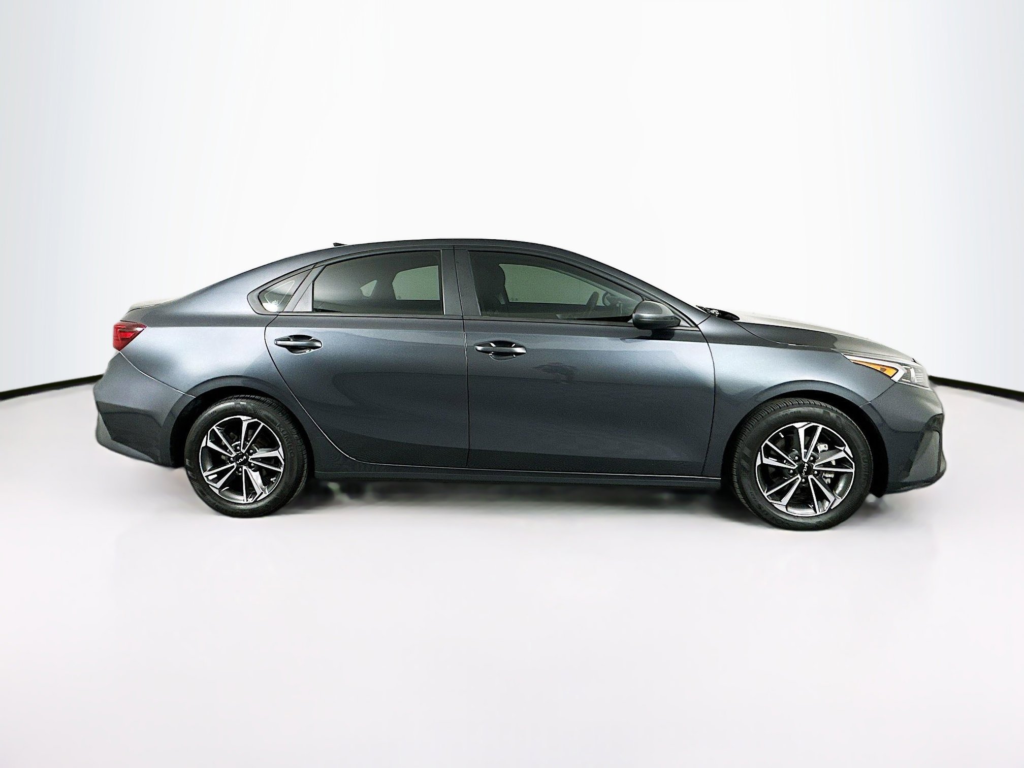 Used 2023 Kia Forte LXS image 10