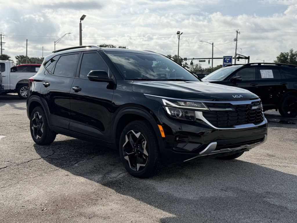 Certified 2025 Kia Seltos S AWD/4WD image 2