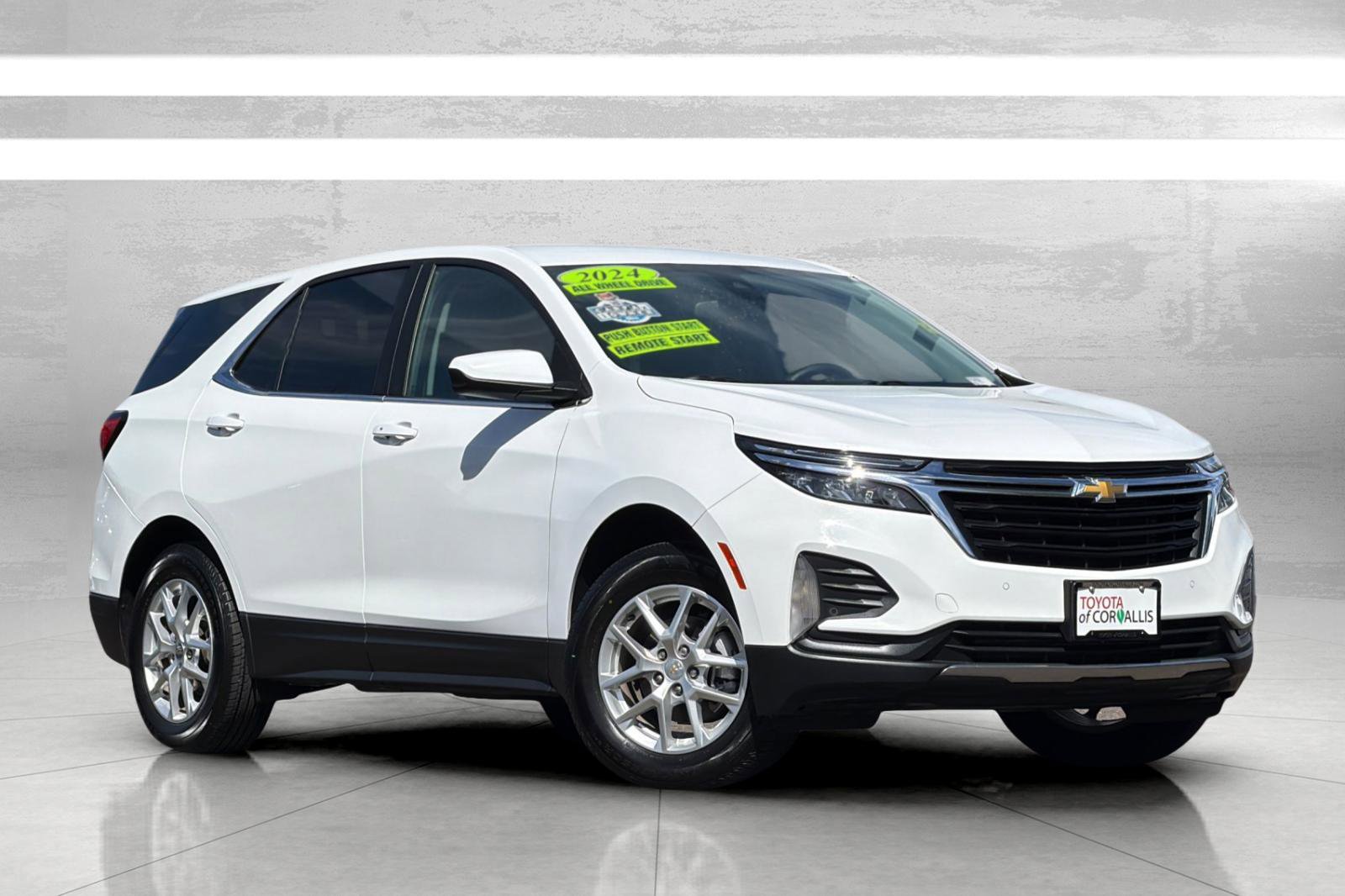 Used 2024 Chevrolet Equinox LT AWD/4WD image 2