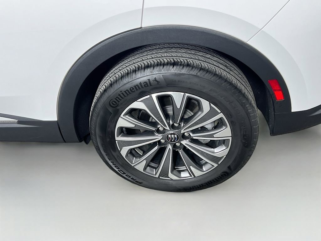Used 2024 Buick Envision Preferred image 26