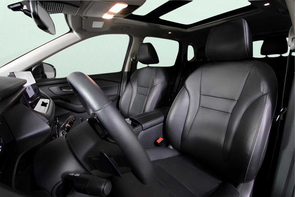 Used 2024 Nissan Rogue SL w/ SL Premium Package image 17