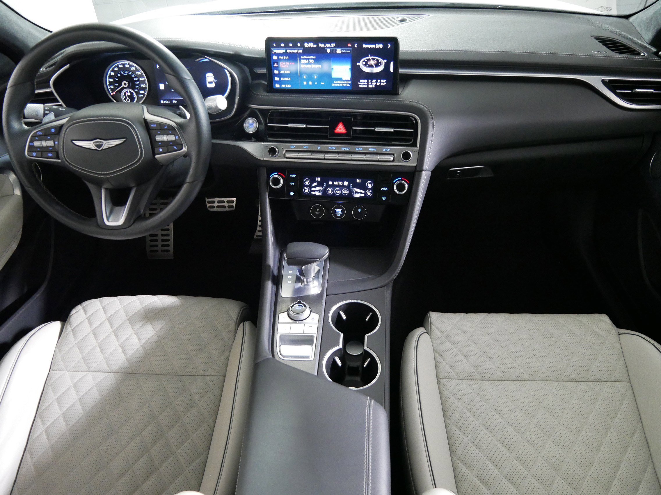 Used 2024 Genesis G70 3.3T Advanced w/ Sport Prestige Package image 10