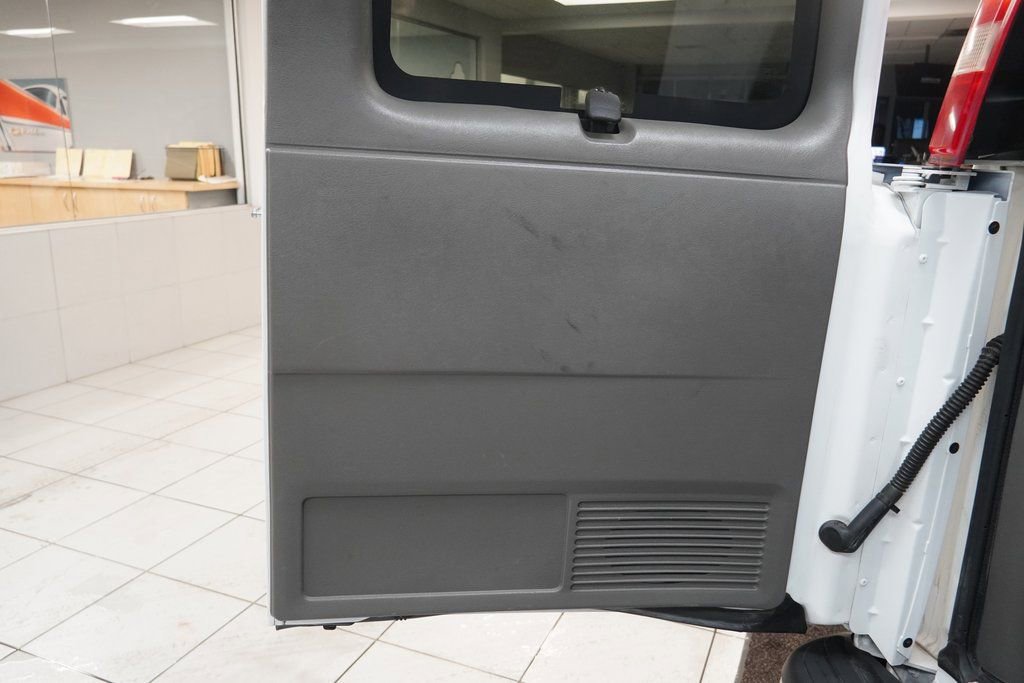 Used 2016 Chevrolet Express 3500 LT w/ LT Preferred Equipment Group image 11