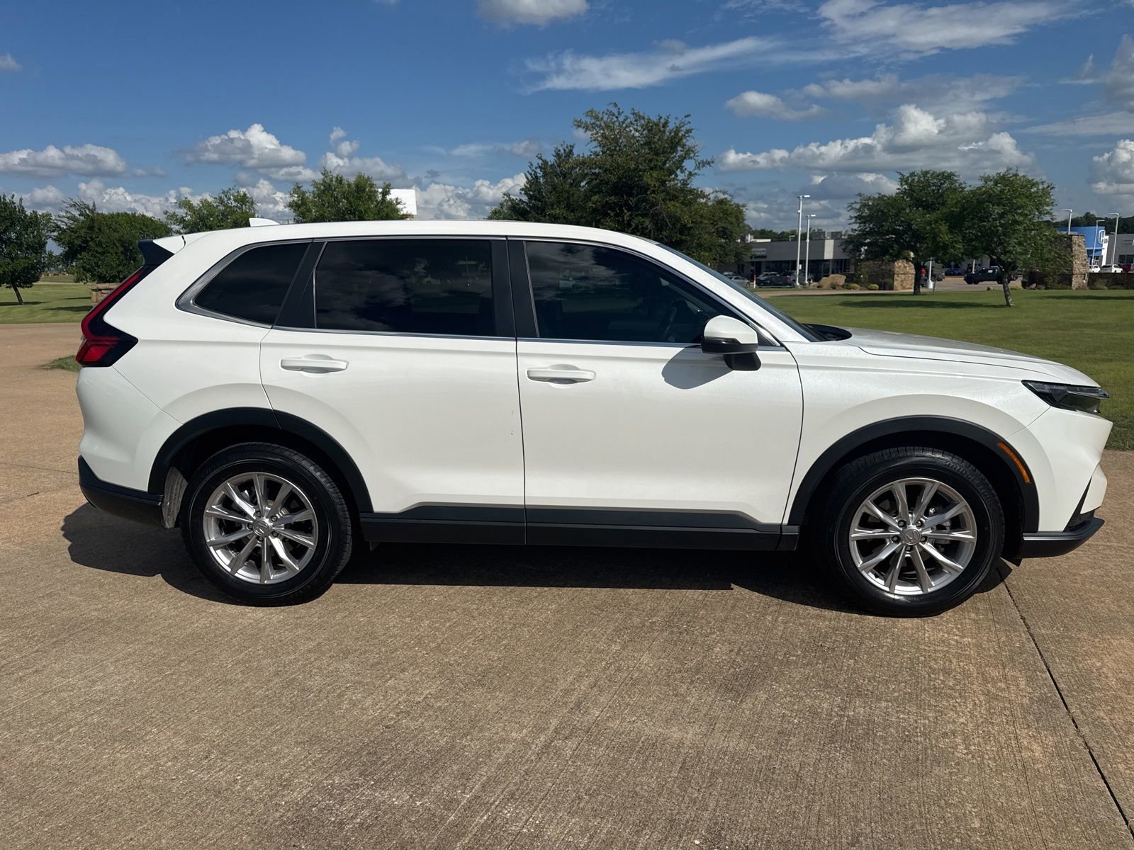 Used 2023 Honda CR-V EX-L image 8