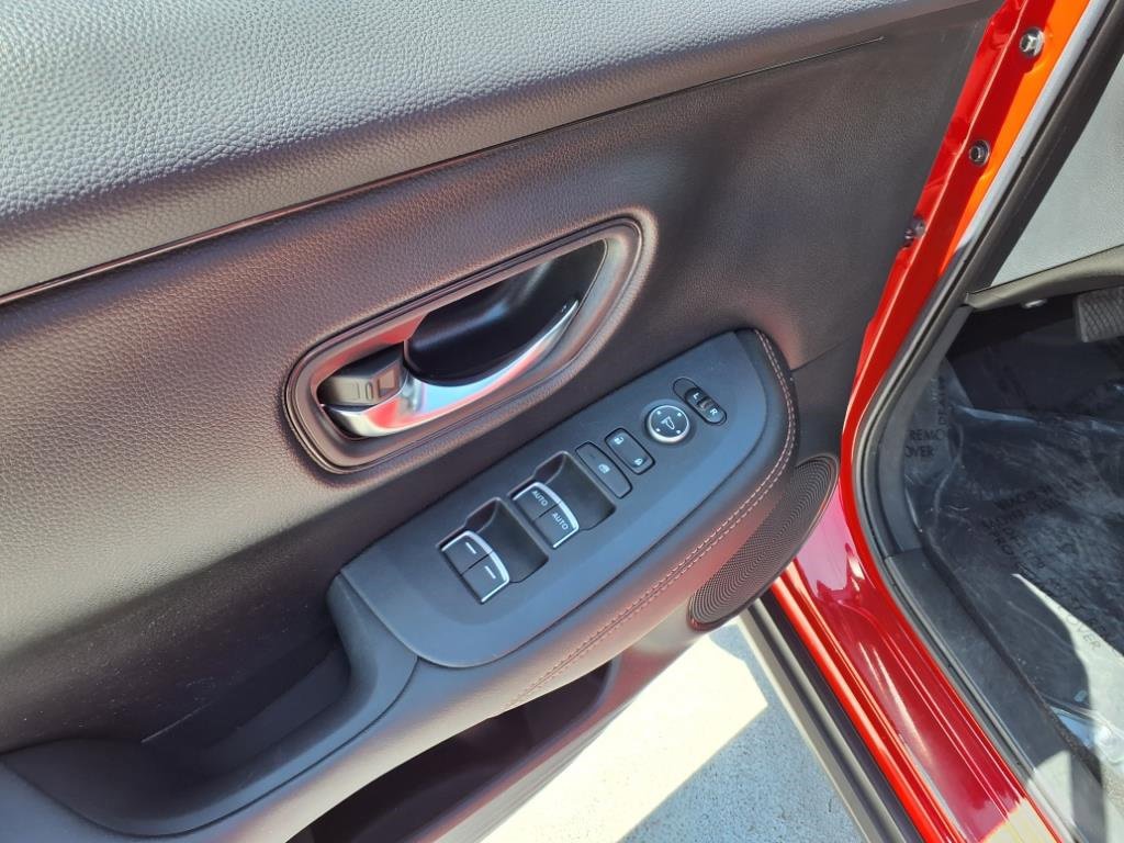 Used 2023 Honda HR-V Sport image 12