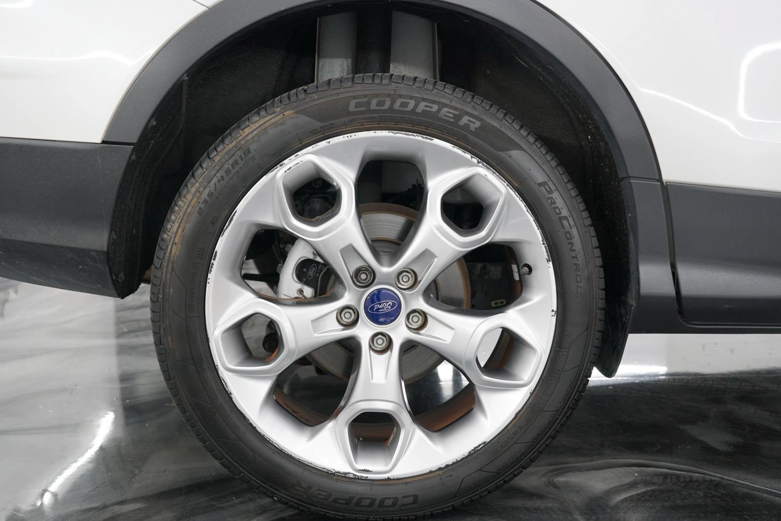 Used 2015 Ford Escape Titanium w/ Equipment Group 301A FWD image 6