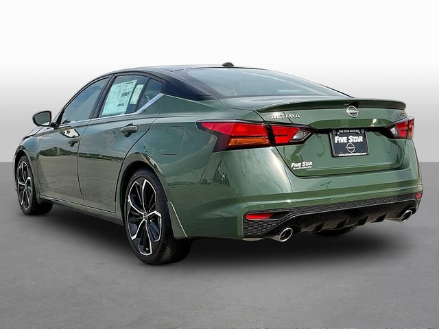 New 2026 Nissan Altima 2.5 SR w/ SR Premium Package FWD image 3