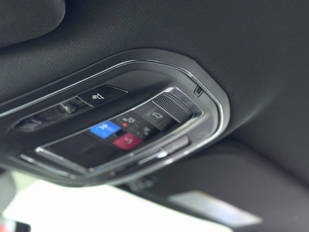 Used 2023 Jeep Wagoneer L Series II image 29