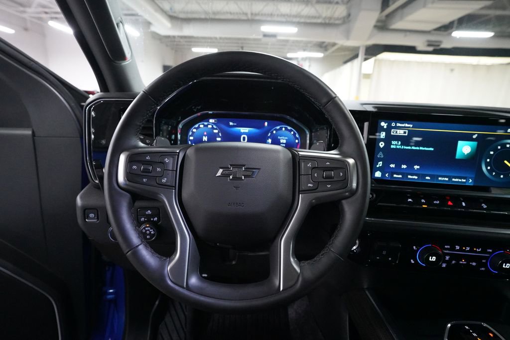 Certified 2025 Chevrolet Silverado 1500 RST image 4