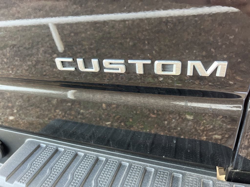 Used 2019 Chevrolet Silverado 1500 Custom w/ Infotainment Package image 15