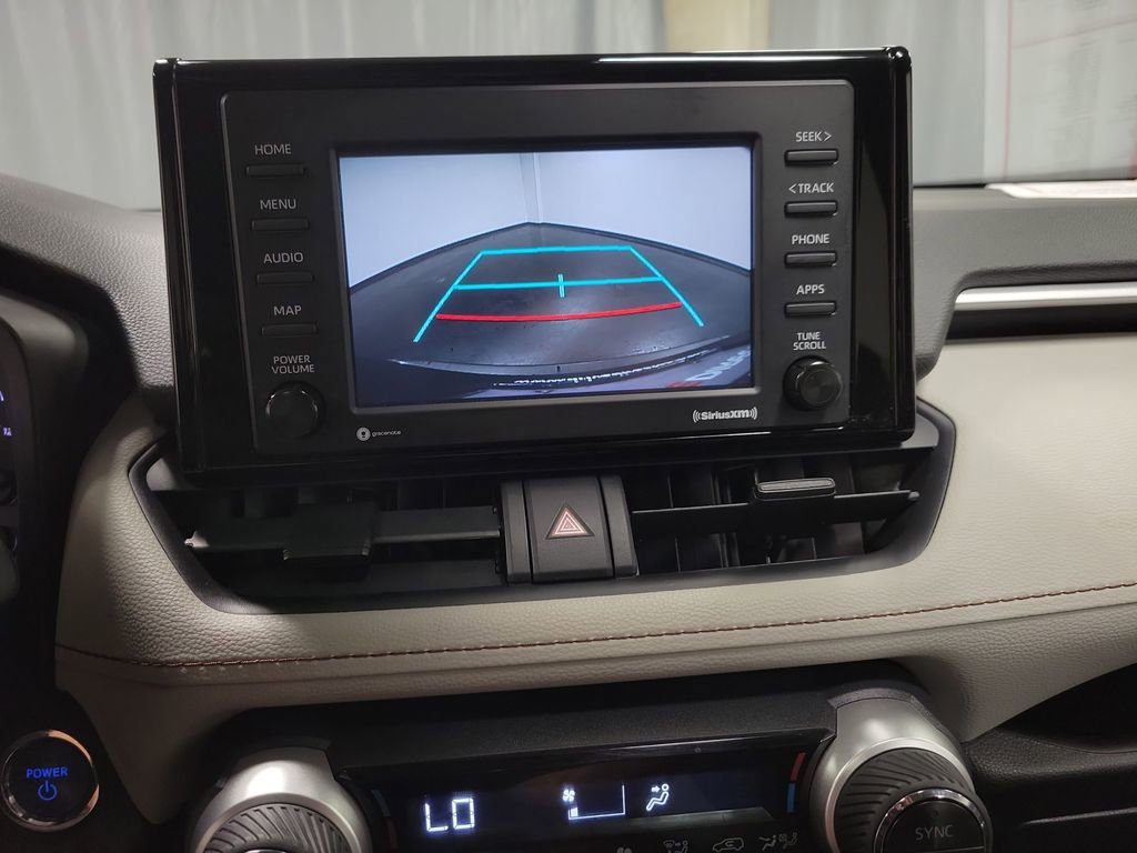 Used 2021 Toyota RAV4 XLE w/ Convenience Package AWD/4WD image 17