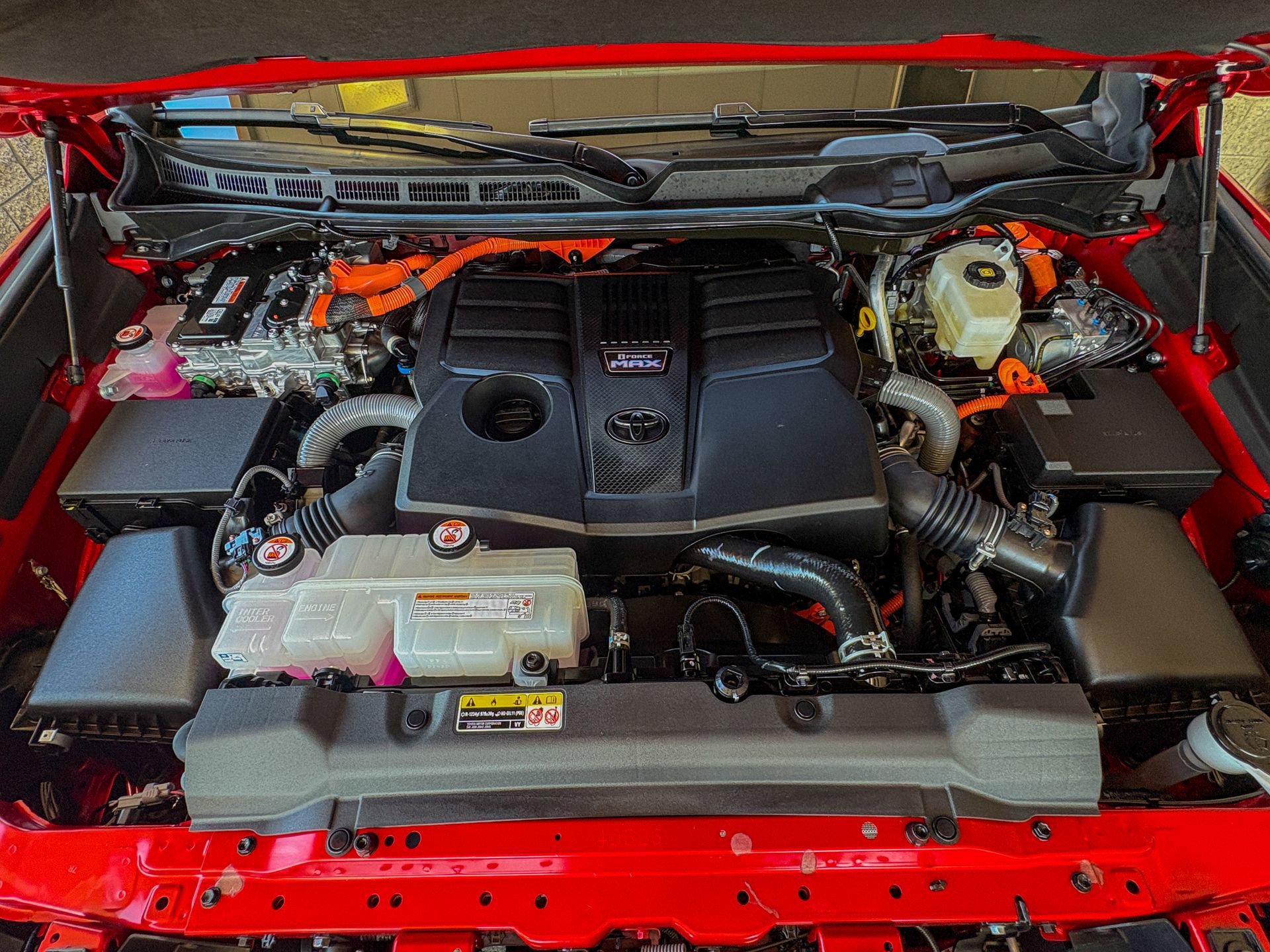 Used 2025 Toyota Sequoia Platinum AWD/4WD image 43