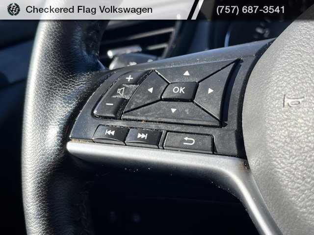 Used 2021 Nissan Rogue Sport SV image 34