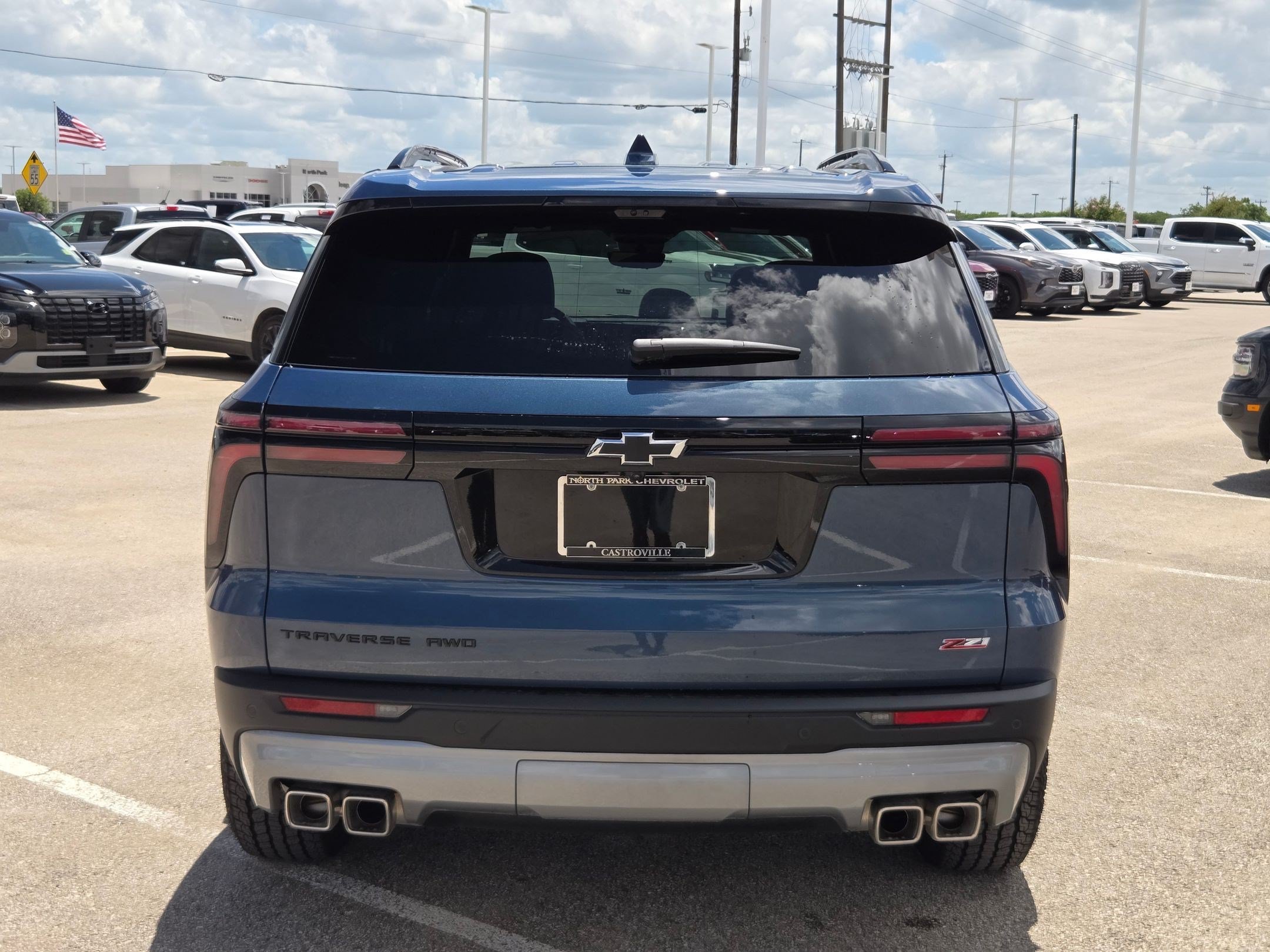 Certified 2026 Chevrolet Traverse Z71 w/ Enhanced Driving Package AWD/4WD image 4