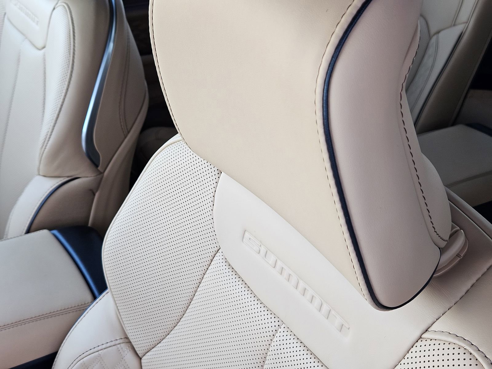 New 2026 Jeep Grand Cherokee L Summit image 26