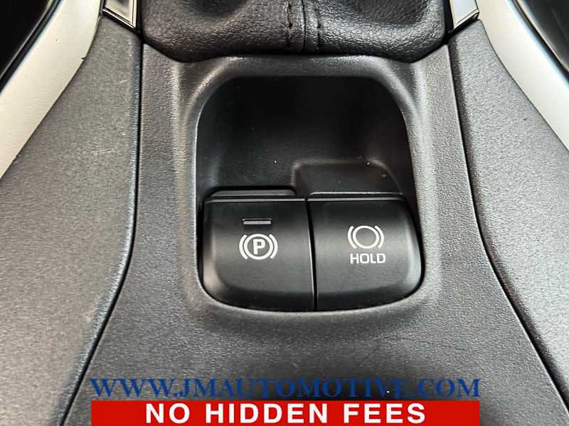 Used 2023 Toyota Corolla Cross L AWD/4WD image 31