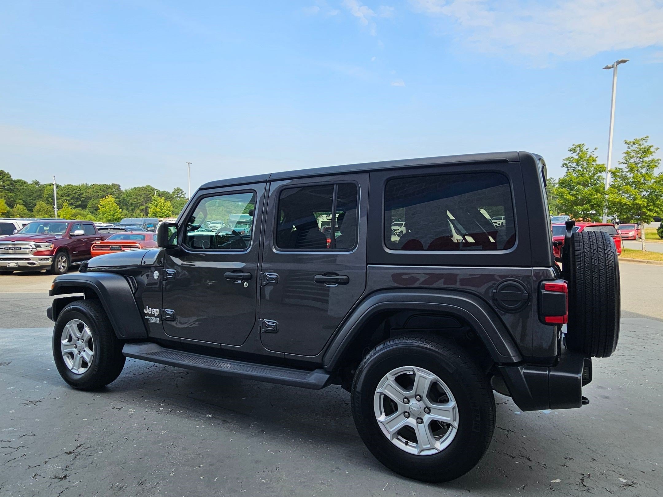 Used 2020 Jeep Wrangler Unlimited Sport S AWD/4WD image 5