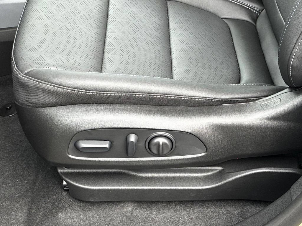 New 2027 Chevrolet Bolt LT w/ Comfort Package FWD image 8