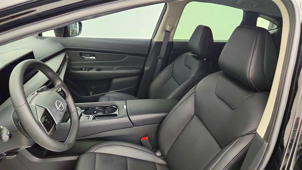 Used 2025 Nissan Murano SV AWD/4WD image 19