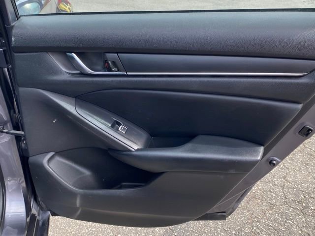 Used 2018 Honda Accord Sport image 19