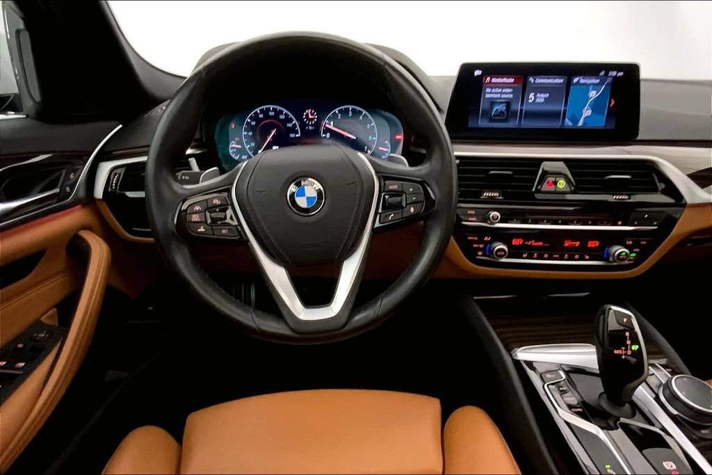 Used 2019 BMW 540i w/ Executive Package RWD image 4