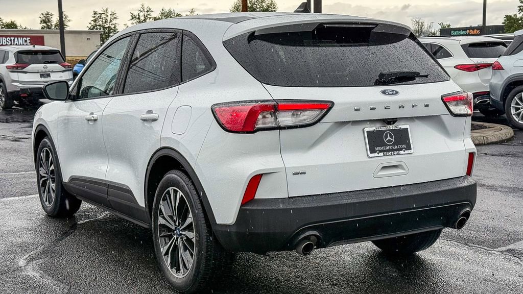 Used 2022 Ford Escape SE w/ SE Sport Appearance Package FWD image 8